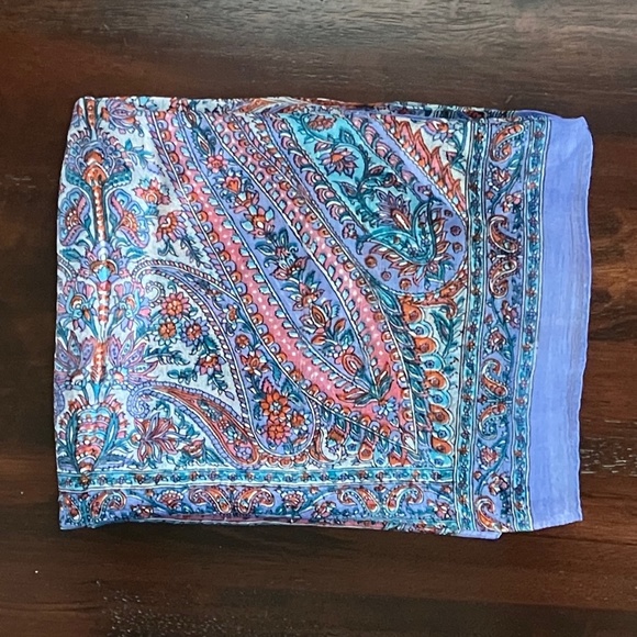 Paisley Pattern Scarf - Picture 3 of 9